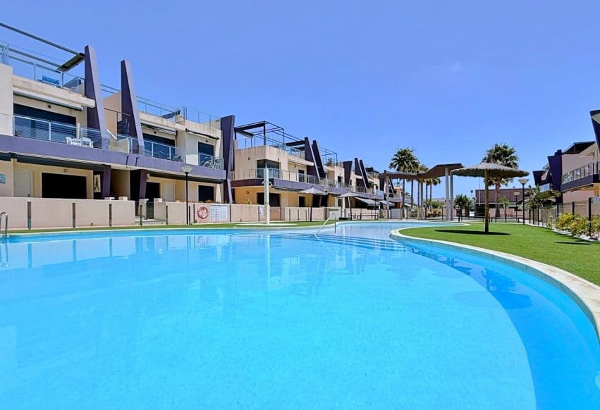 3 bedroom Penthouse for sale in Torre de la Horadada - € 365,000 (Ref: 9877448)