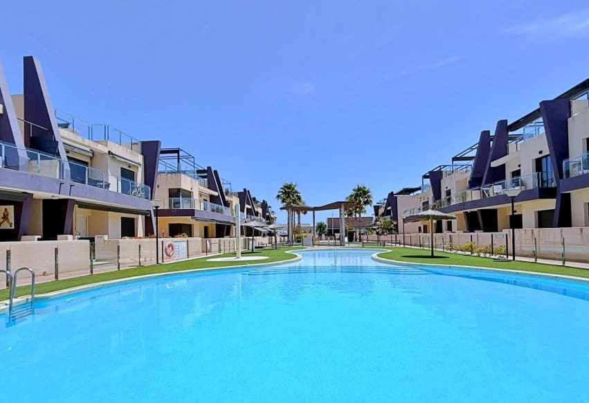 3 bedroom Penthouse for sale in Torre de la Horadada - € 365,000 (Ref: 9877448)