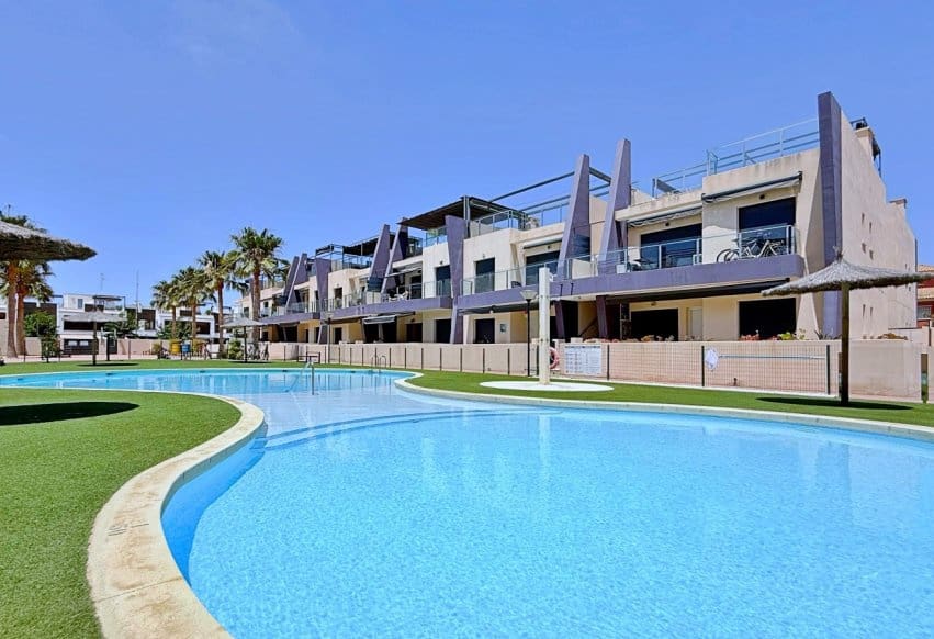 3 bedroom Penthouse for sale in Torre de la Horadada - € 365,000 (Ref: 9877448)