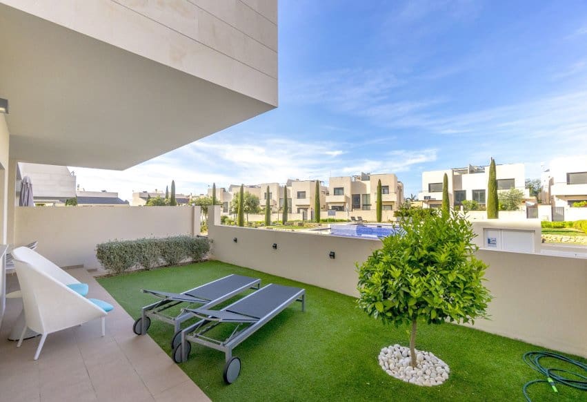 Apartamento de 2 habitaciones en Orihuela Costa en venta con piscina - 310.000 € (Ref: 9877449)