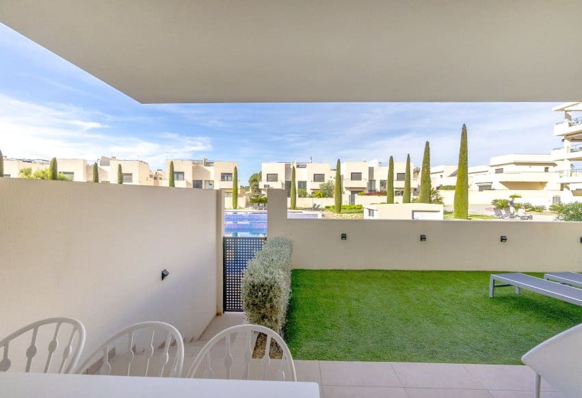 Apartamento de 2 habitaciones en Orihuela Costa en venta con piscina - 310.000 € (Ref: 9877449)