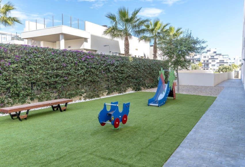 Apartamento de 2 habitaciones en Orihuela Costa en venta con piscina - 310.000 € (Ref: 9877449)