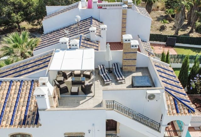 2 soveværelse Lejlighed til salg i Villamartin, Orihuela med swimmingpool - € 219.000 (Ref: 9877450)