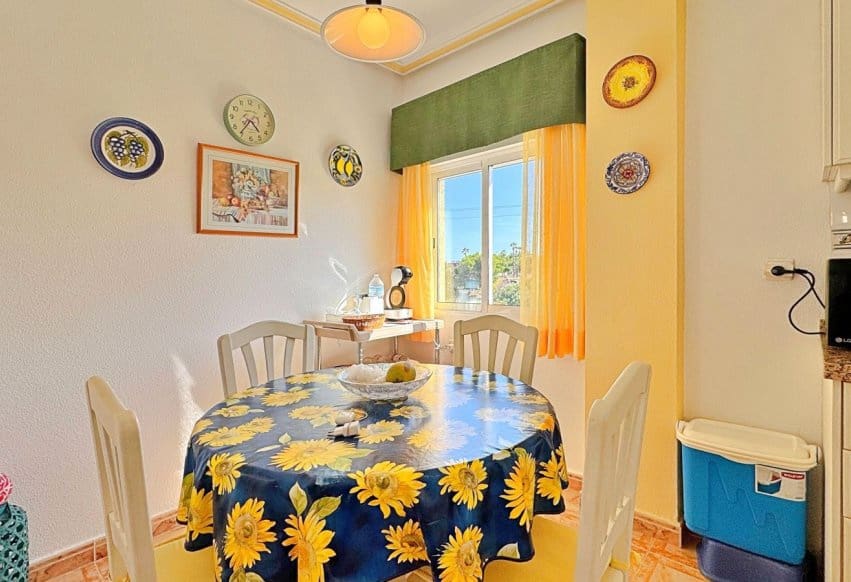 2 bedroom Bungalow for sale in La Zenia with pool - € 212,900 (Ref: 9877562)