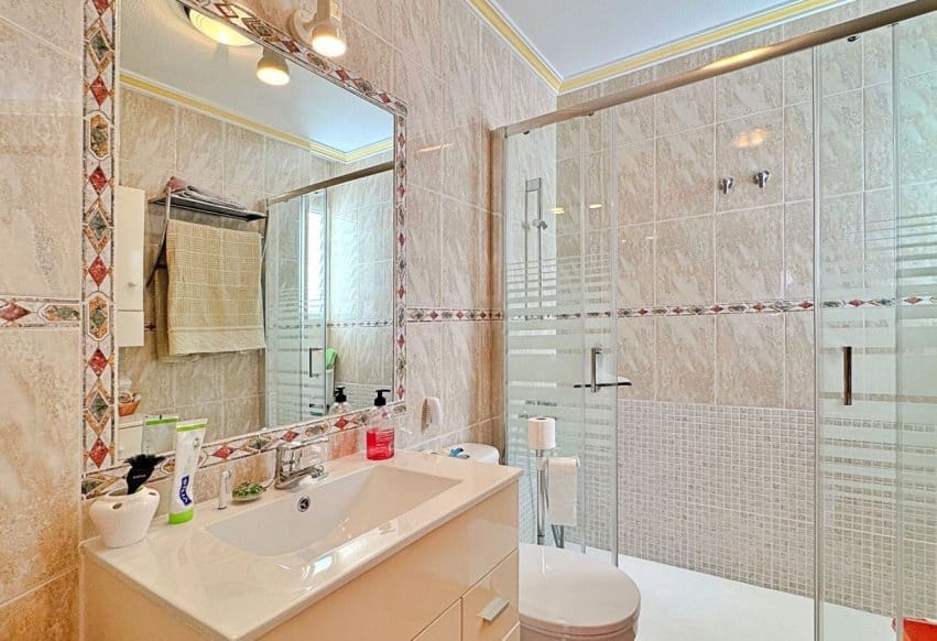 2 bedroom Bungalow for sale in La Zenia with pool - € 212,900 (Ref: 9877562)
