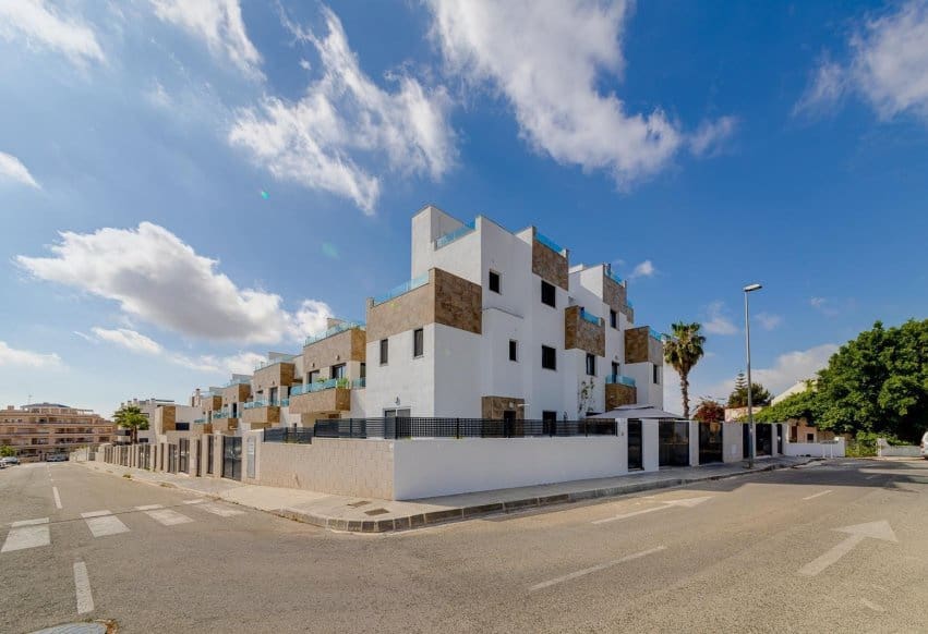 3 camera da letto Villa in vendita in Villamartin con piscina - 325.000 € (Rif: 9880484)