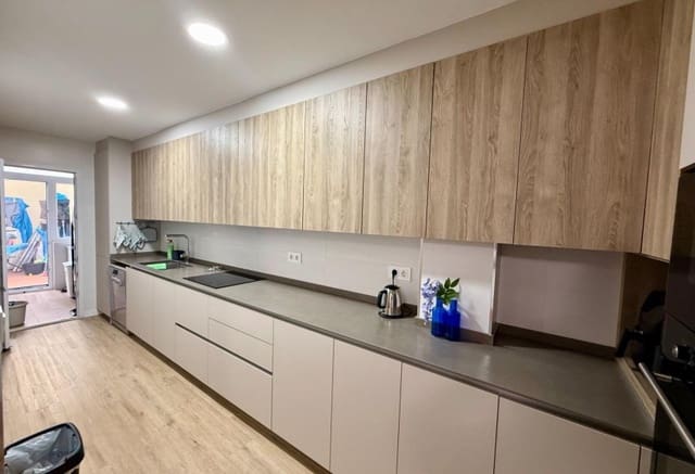 3 Zimmer Apartment zu verkaufen in Puerto Deportivo, Torrevieja - 188.000 € (Ref: 9888476)