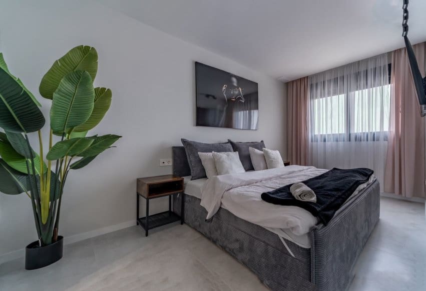 Apartamento de 3 habitaciones en Pilar de la Horadada en venta con piscina garaje - 589.000 € (Ref: 9892972)