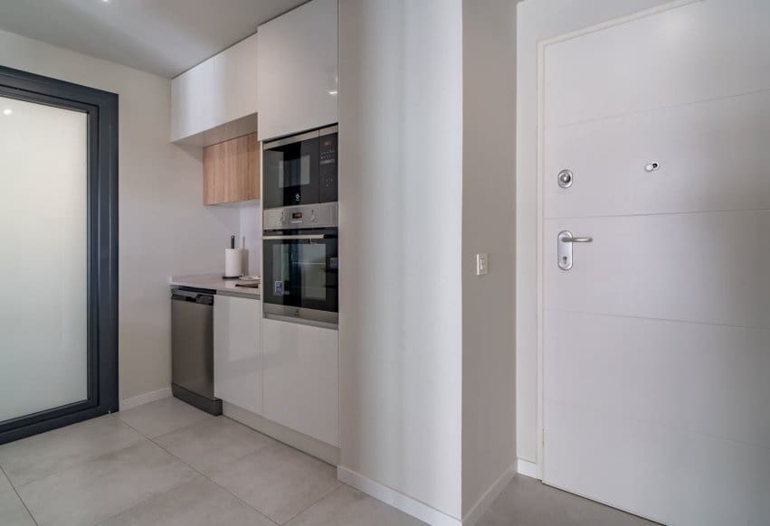 Apartamento de 3 habitaciones en Pilar de la Horadada en venta con piscina garaje - 589.000 € (Ref: 9892972)