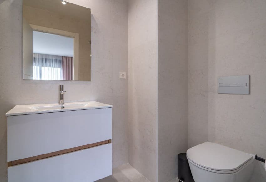 Apartamento de 3 habitaciones en Pilar de la Horadada en venta con piscina garaje - 589.000 € (Ref: 9892972)