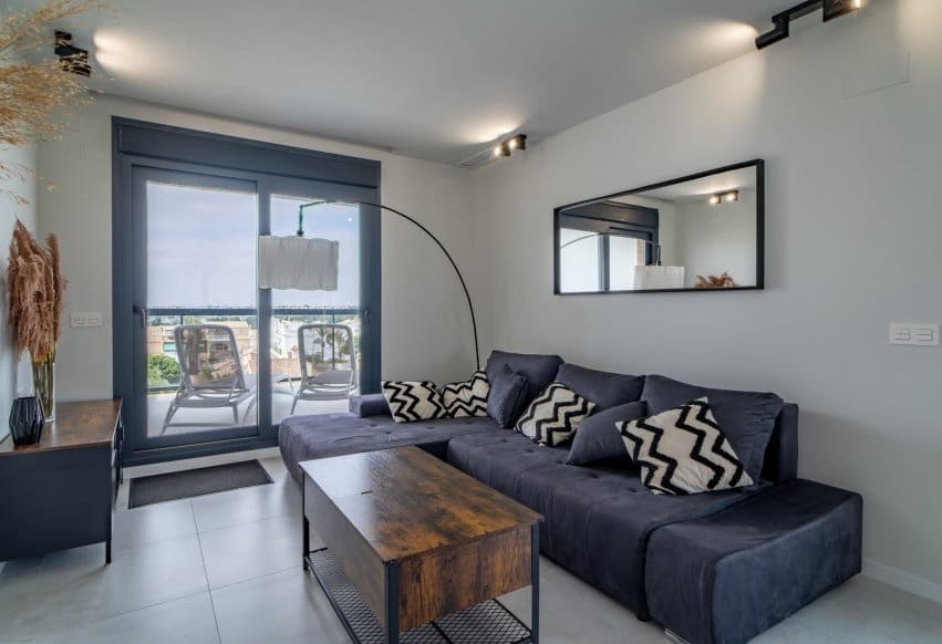 Apartamento de 3 habitaciones en Pilar de la Horadada en venta con piscina garaje - 589.000 € (Ref: 9892972)