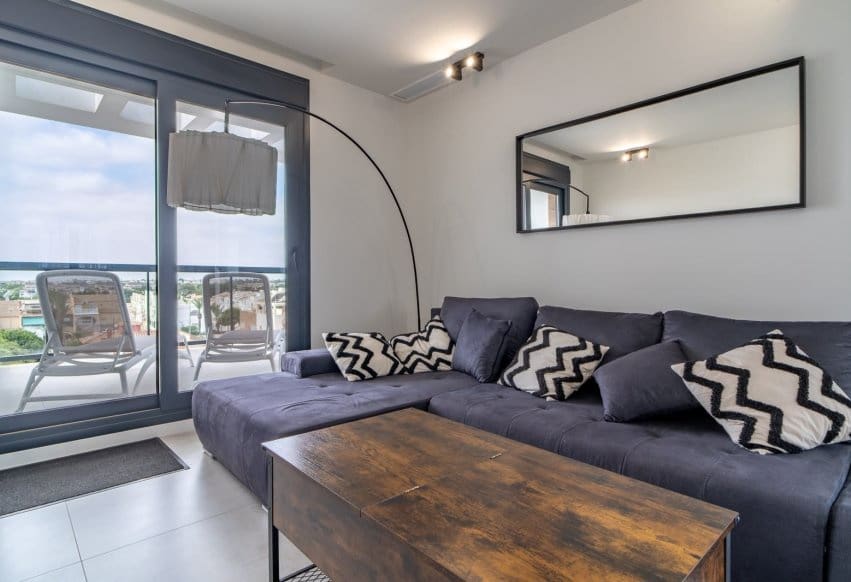 Apartamento de 3 habitaciones en Pilar de la Horadada en venta con piscina garaje - 589.000 € (Ref: 9892972)