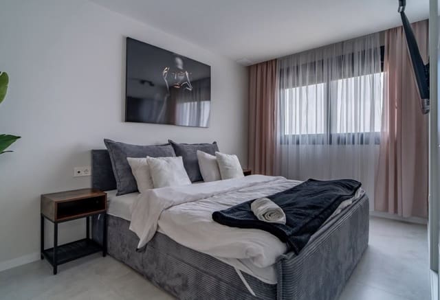 Apartamento de 3 habitaciones en Mil Palmeras, Pilar de la Horadada en venta con piscina garaje - 589.000 € (Ref: 9892972)