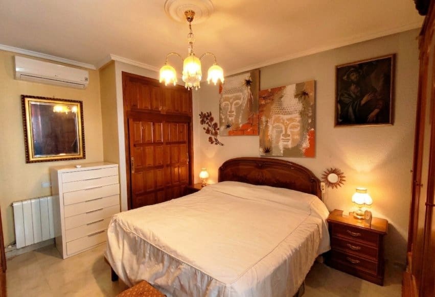 3 soveværelse Villa til salg i Ciudad Quesada med swimmingpool - € 550.000 (Ref: 9895372)