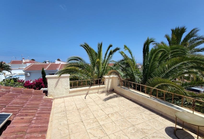 3 soveværelse Villa til salg i Ciudad Quesada med swimmingpool - € 550.000 (Ref: 9895372)