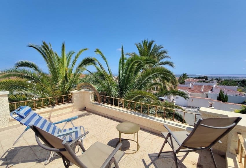 3 soveværelse Villa til salg i Ciudad Quesada med swimmingpool - € 550.000 (Ref: 9895372)