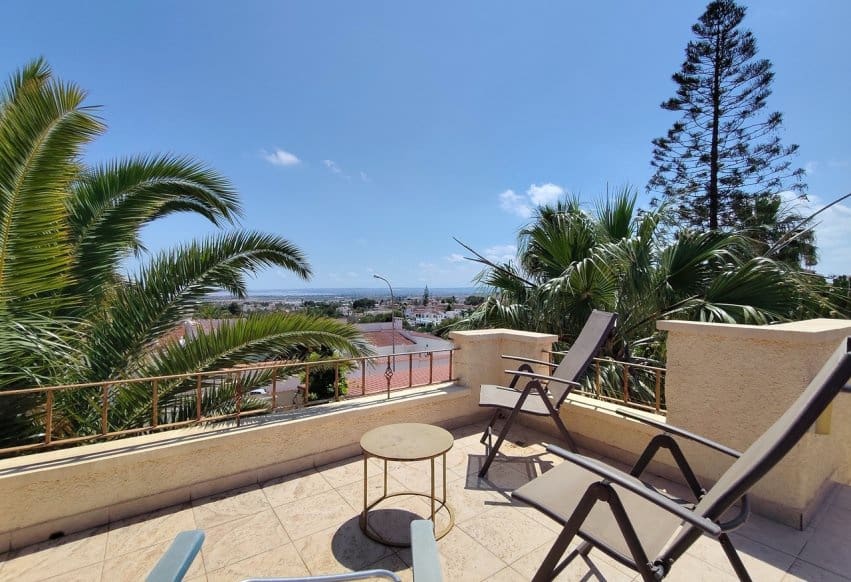 3 soveværelse Villa til salg i Ciudad Quesada med swimmingpool - € 550.000 (Ref: 9895372)