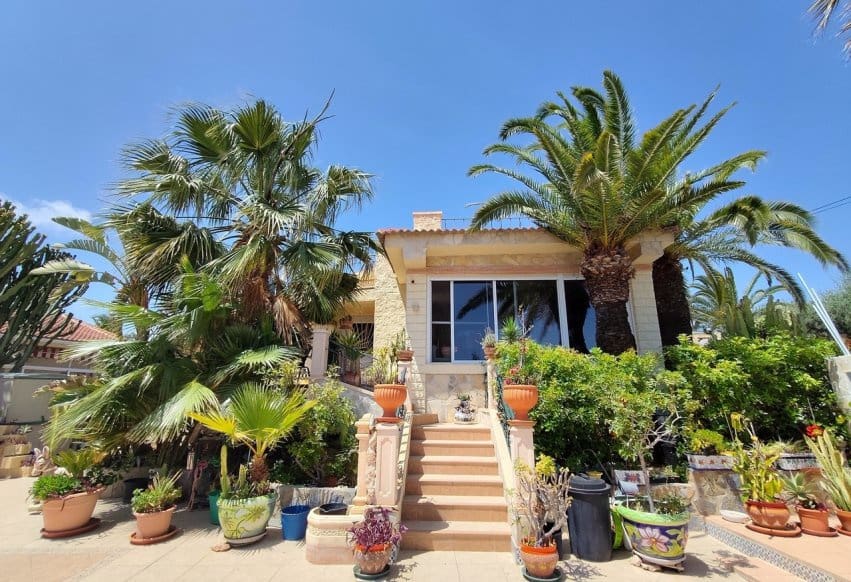 3 soveværelse Villa til salg i Ciudad Quesada med swimmingpool - € 550.000 (Ref: 9895372)