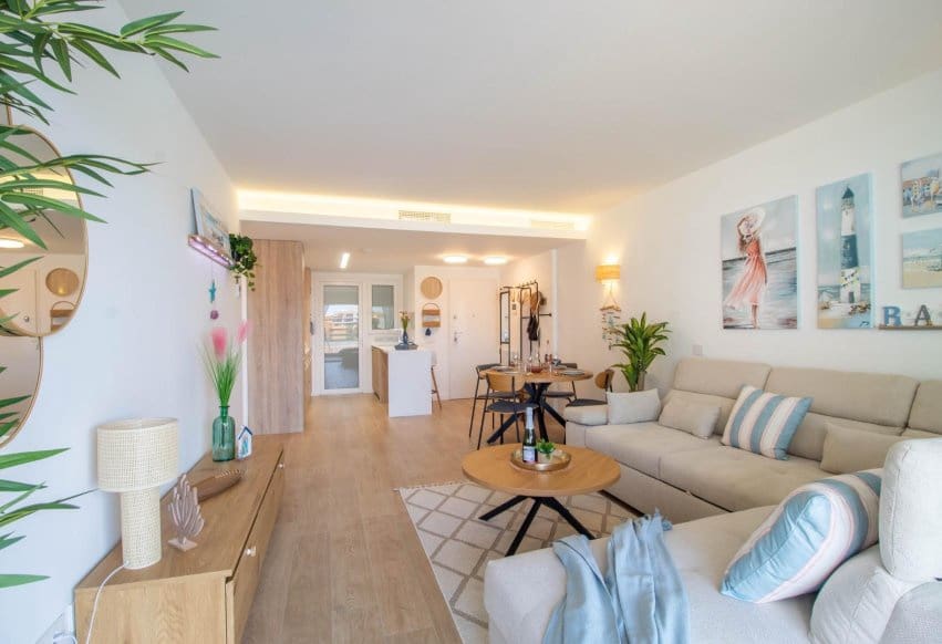 2 sovrum Lägenhet till salu i Punta Prima med pool - 370 000 € (Ref: 9896954)