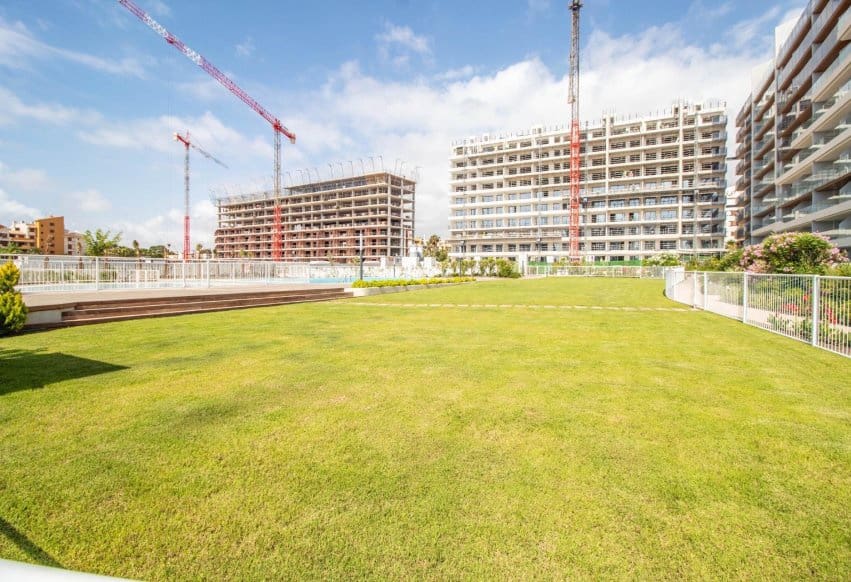 2 sovrum Lägenhet till salu i Punta Prima med pool - 370 000 € (Ref: 9896954)