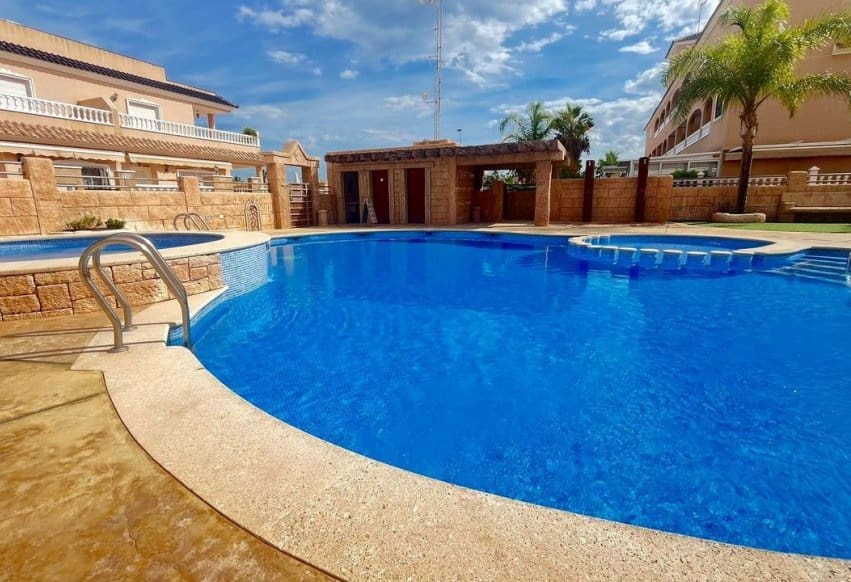 3 soveværelse Lejlighed til salg i Los Dolses med swimmingpool - € 395.000 (Ref: 9897410)