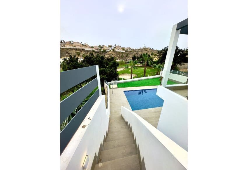 4 soveværelse Villa til salg i Ciudad Quesada - € 834.000 (Ref: 9902249)