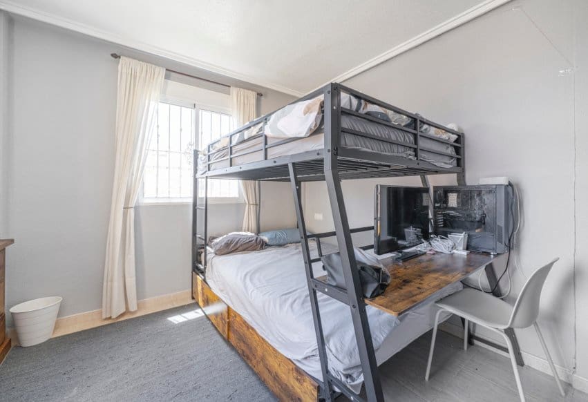 3 makuuhuone Omakotitalo myytävänä paikassa Rojales - 289 000 € (Ref: 9905191)