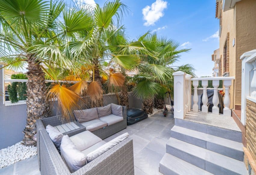 3 makuuhuone Omakotitalo myytävänä paikassa Rojales - 289 000 € (Ref: 9905191)