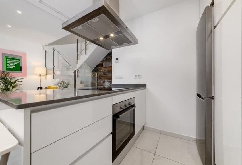 3 sypialnia Dom na sprzedaż w Filipinas z basenem - 315 000 € (Ref: 9909460)
