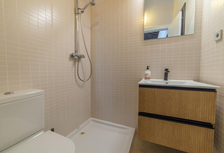 2 bedroom Villa for sale in La Peraleja Golf Resort with pool garage - € 286,000 (Ref: 9921096)