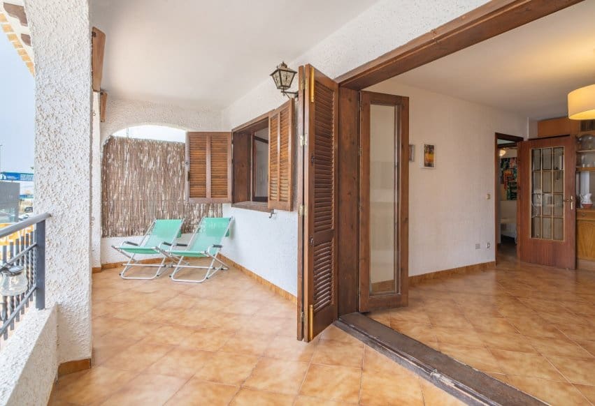 2 Zimmer Apartment zu verkaufen in Cabo Roig mit Pool - 205.000 € (Ref: 9925155)