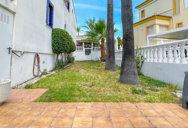 4 soverom Hus til salgs i Villamartin, Orihuela med svømmebasseng - € 295 000 (Ref: 9935005)