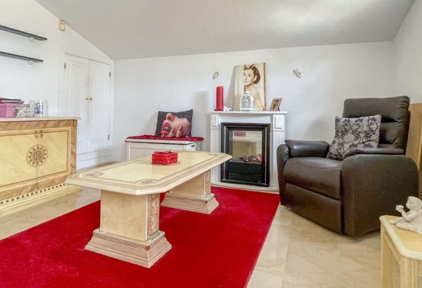 4 soverom Hus til salgs i Orihuela Costa med svømmebasseng - € 295 000 (Ref: 9935005)