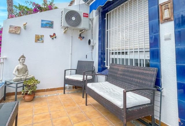 4 soverom Hus til salgs i Villamartin, Orihuela med svømmebasseng - € 295 000 (Ref: 9935005)