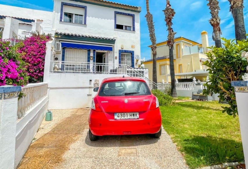 4 soverom Hus til salgs i Orihuela Costa med svømmebasseng - € 295 000 (Ref: 9935005)