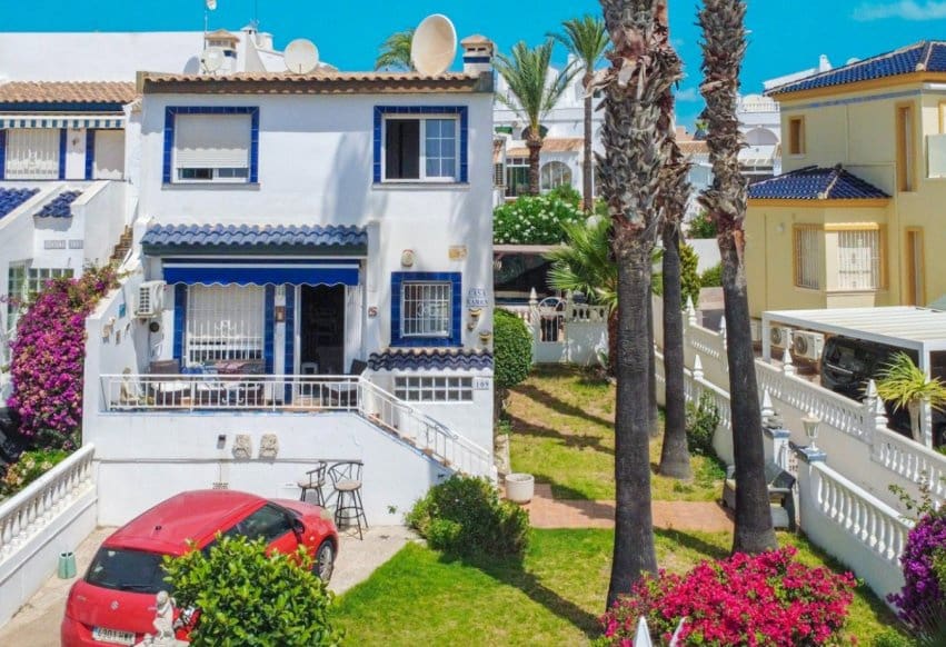 4 soverom Hus til salgs i Orihuela Costa med svømmebasseng - € 295 000 (Ref: 9935005)