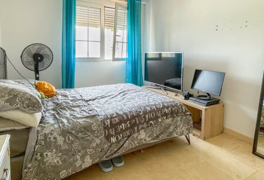 4 soverom Hus til salgs i Orihuela Costa med svømmebasseng - € 295 000 (Ref: 9935005)
