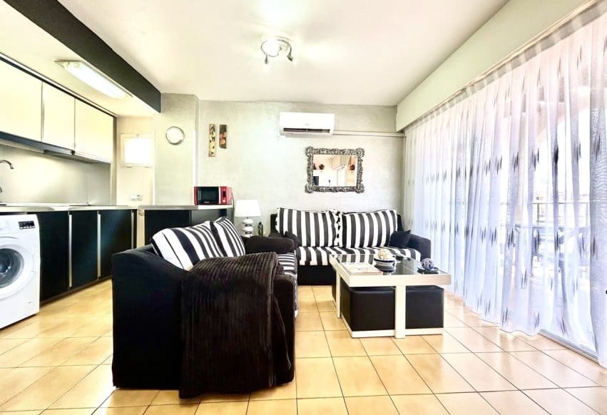 1 soverom Leilighet til salgs i Torrevieja - € 159 900 (Ref: 9935008)