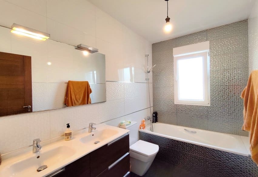 4 bedroom Villa for sale in Ciudad Quesada with pool - € 549,000 (Ref: 9936858)