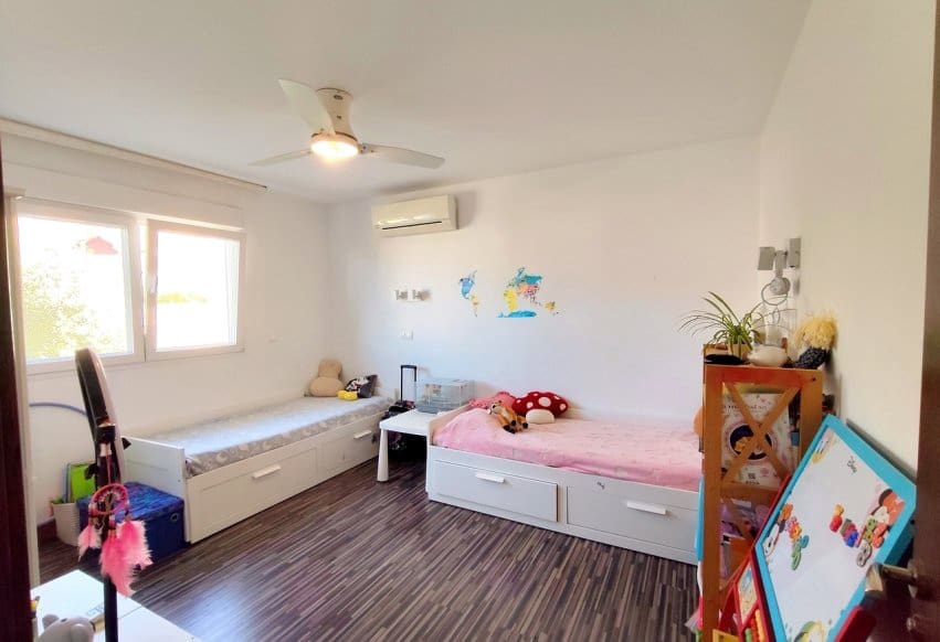 4 bedroom Villa for sale in Ciudad Quesada with pool - € 549,000 (Ref: 9936858)