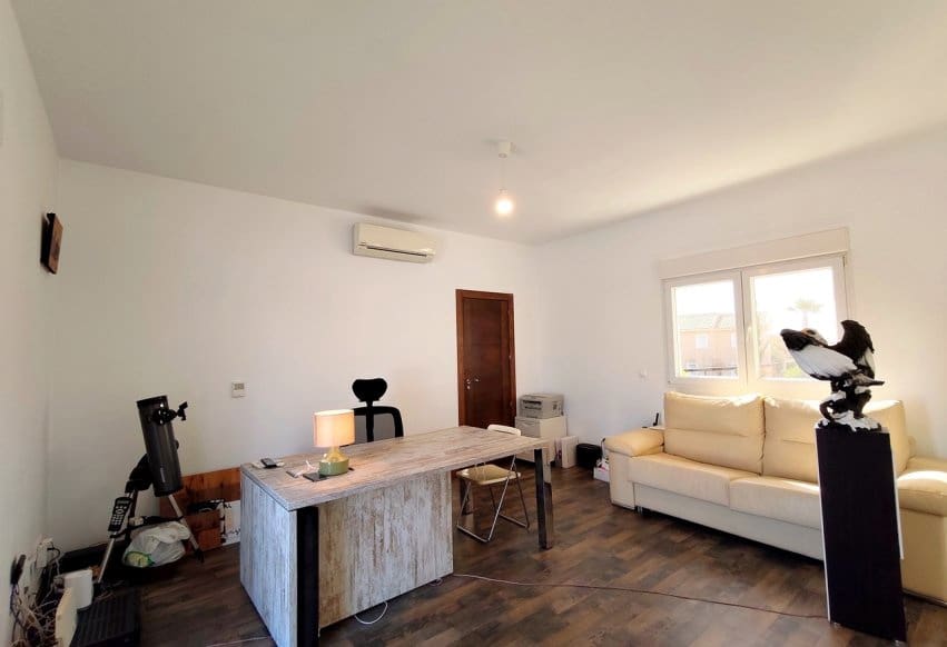4 bedroom Villa for sale in Ciudad Quesada with pool - € 549,000 (Ref: 9936858)