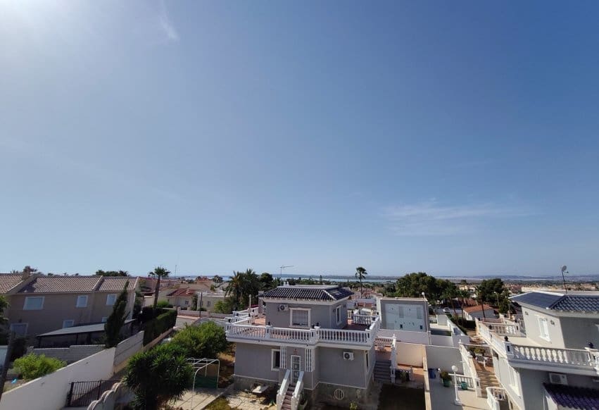 4 bedroom Villa for sale in Ciudad Quesada with pool - € 549,000 (Ref: 9936858)