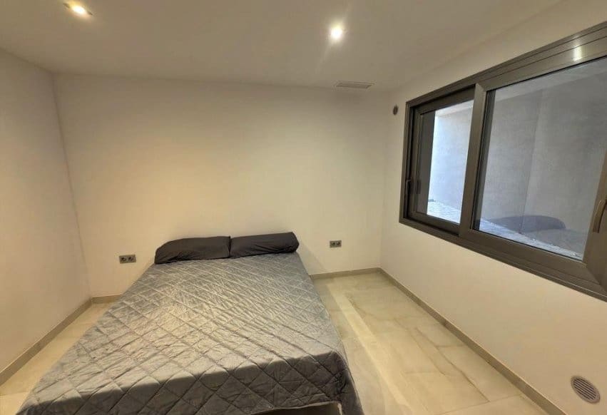 5 sypialnia Willa na sprzedaż w Villamartin - 840 000 € (Ref: 9936859)