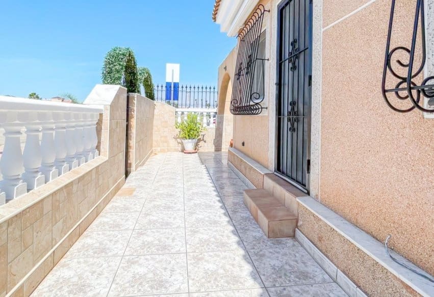 Bungalow de 2 habitaciones en Los Narejos en venta con piscina - 220.000 € (Ref: 9938712)
