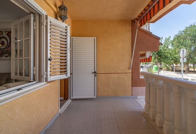 4 soveværelse Byhus til salg i Torre de la Horadada, Pilar de la Horadada - € 214.000 (Ref: 9941198)