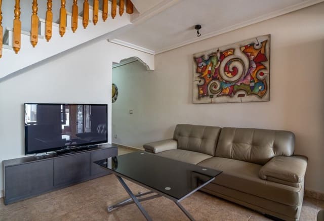 4 soveværelse Byhus til salg i Torre de la Horadada, Pilar de la Horadada - € 214.000 (Ref: 9941198)