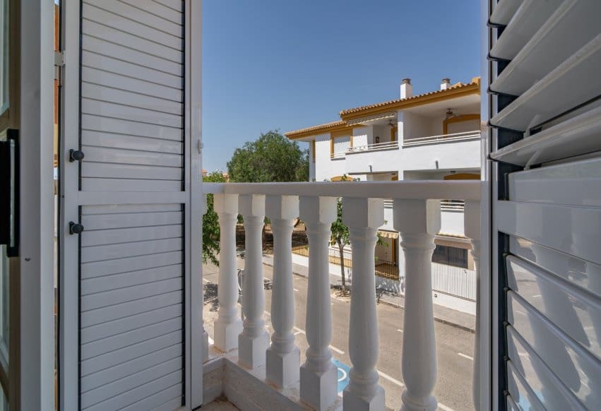 4 soveværelse Byhus til salg i Torre de la Horadada - € 214.000 (Ref: 9941198)
