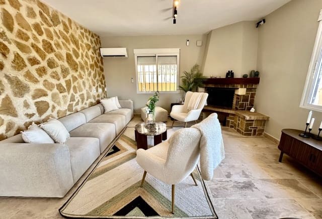 5 soverom Villa til salgs i La Zenia, Orihuela med svømmebasseng - € 840 000 (Ref: 9943215)