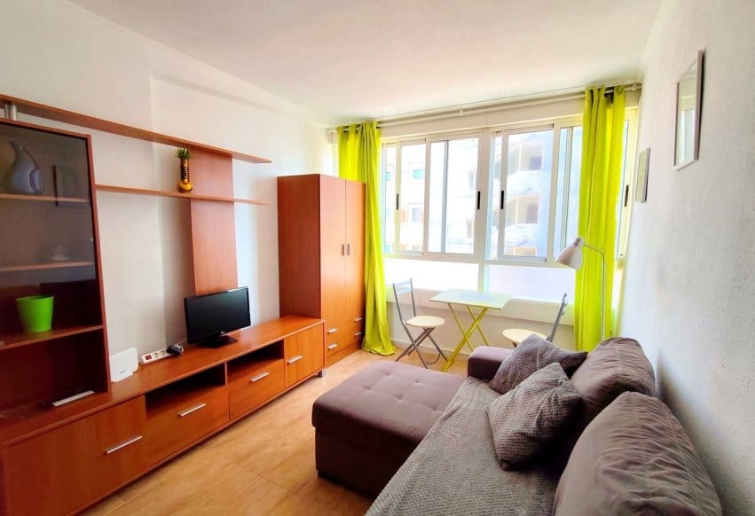 Apartamento Playa de 1 habitación en Torrevieja en venta con piscina - 127.000 € (Ref: 9943216)