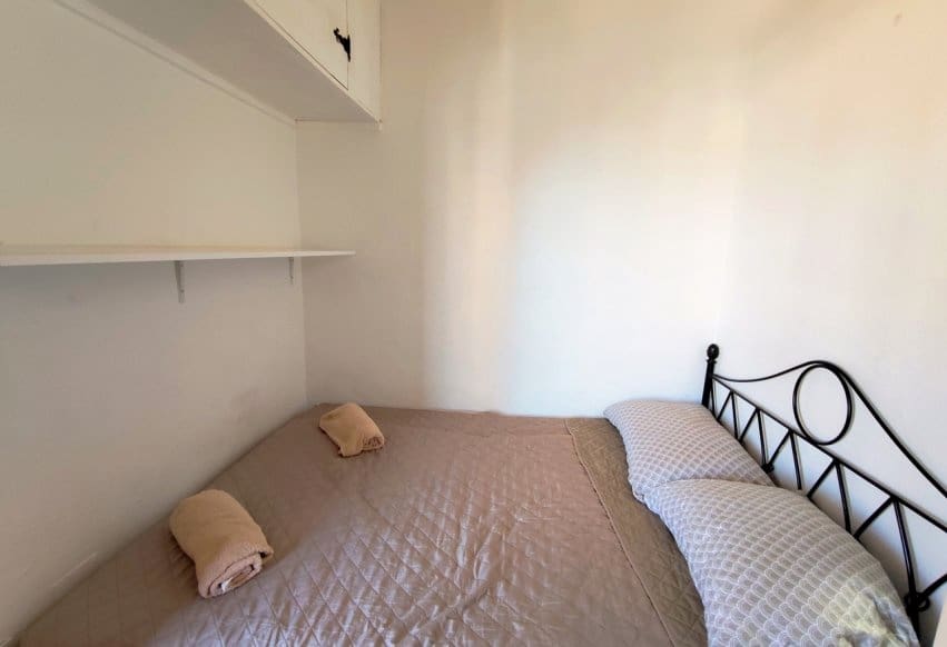 1 sovrum Strandlägenhet till salu i Torrevieja med pool - 127 000 € (Ref: 9943216)